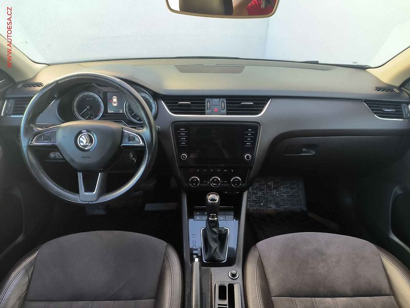 Škoda Octavia (2017) 2.0 TDi, ČR, L&K, DSG, LED - fotka 8 z 27