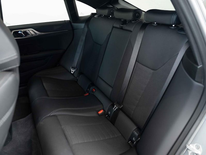 BMW i4 eDrive40 Gran Coupé - fotka 21 z 21