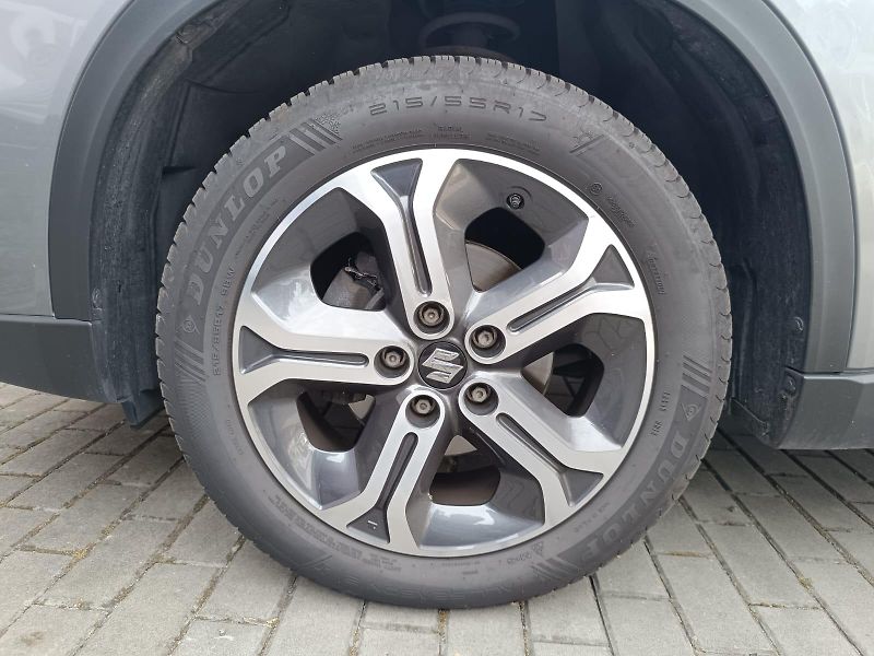 Suzuki Vitara 1.6/88kW, automat, Comfort+ - fotka 8 z 35