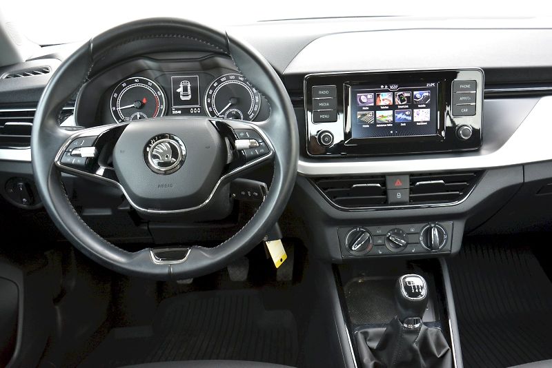 Škoda Kamiq (2021) 1.0 TSI 81 KW Ambition EXTRA - fotka 5 z 24