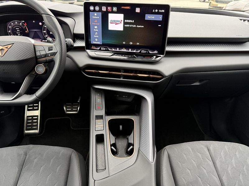 Cupra Terramar 2,0 TSI 150 kW 4WD DSG - fotka 11 z 24