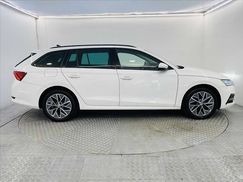 Škoda Octavia 2,0 TDI 110kW Style - fotka 25 z 27