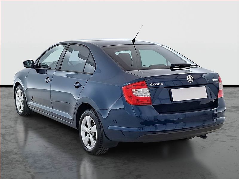 Škoda Rapid (2013) Ambition 1.2 TSI, Serv.kniha - fotka 4 z 17