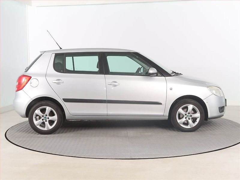 Škoda Fabia (2008) 1.2 12V, za skvělou cenu - fotka 6 z 14
