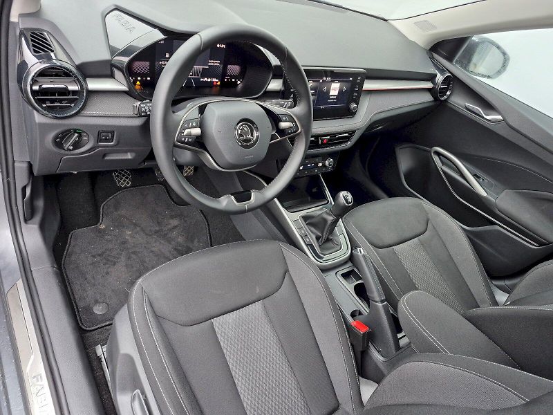 Škoda Fabia (2024) Top Selection 1.0 TSI 70kW - fotka 12 z 25