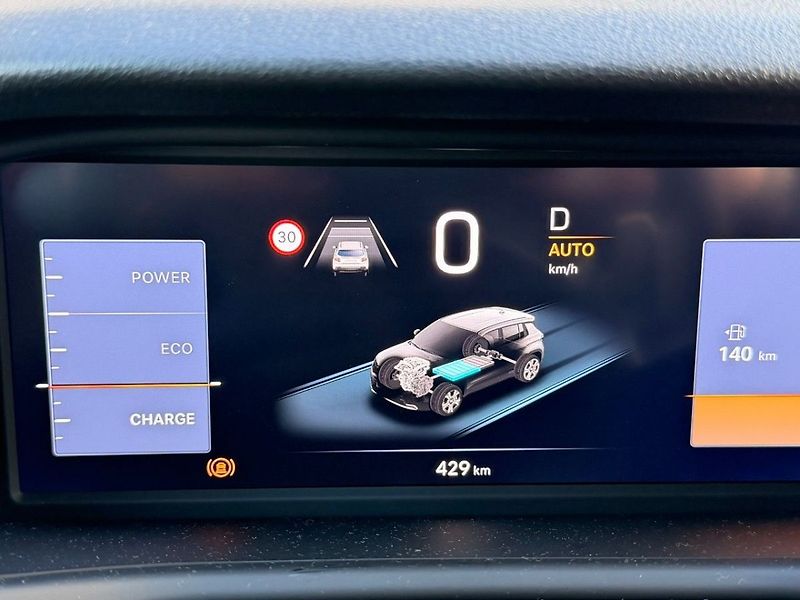 Jeep Avenger 4xe Upland 1.2 Turbo e-Hybrid - fotka 12 z 18