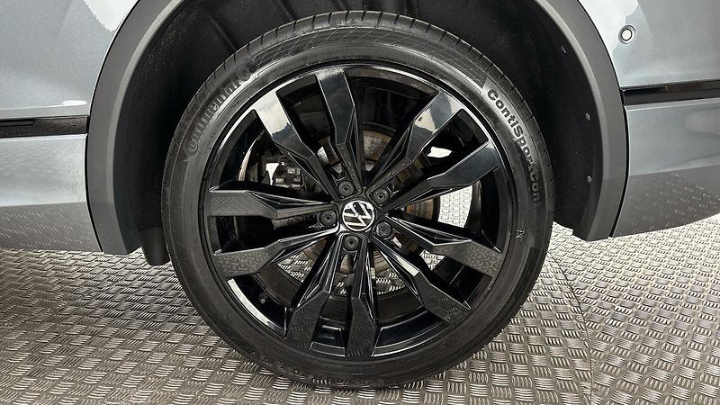 Volkswagen Tiguan Allspace 2.0 TDI DSG 4MOTION R-Line - fotka 19 z 30