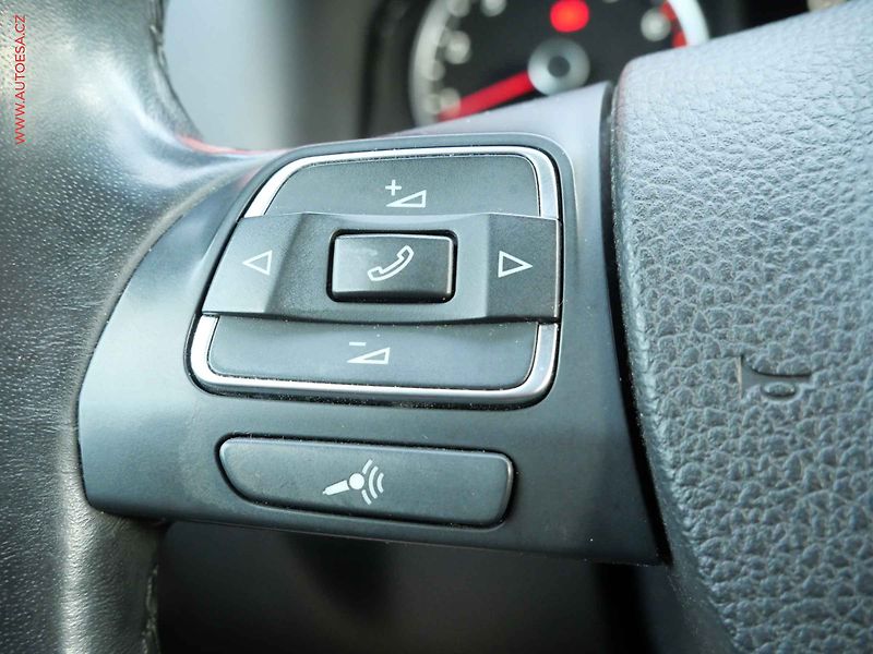 Volkswagen Tiguan (2014) 1.4 TSi, ČR, STK5/28 - fotka 16 z 21