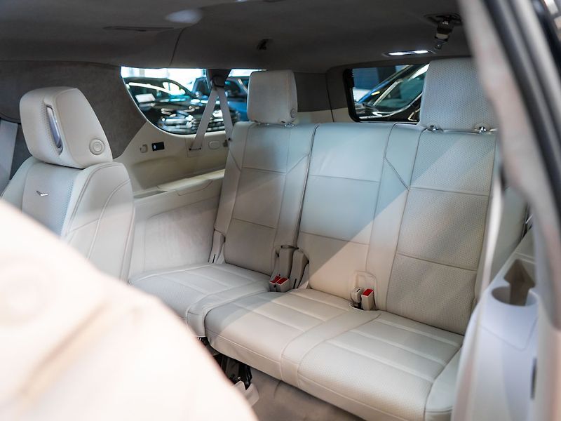 Cadillac Escalade (2026) 6.2 ESV Sport Platinum 2026 - fotka 43 z 50
