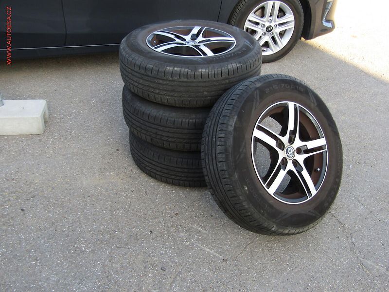 Hyundai ix35 (2014) 2.0CRDi 4x4, ČR, Trikolor, TZ - fotka 18 z 18