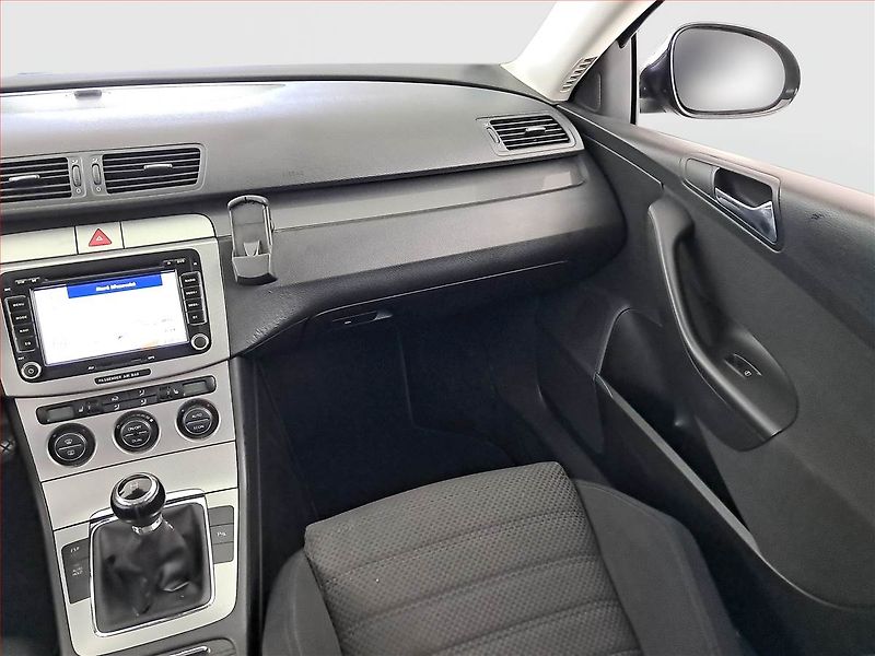 Volkswagen Passat (2006) Sportline 2.0 FSI, Serv.kniha - fotka 8 z 16