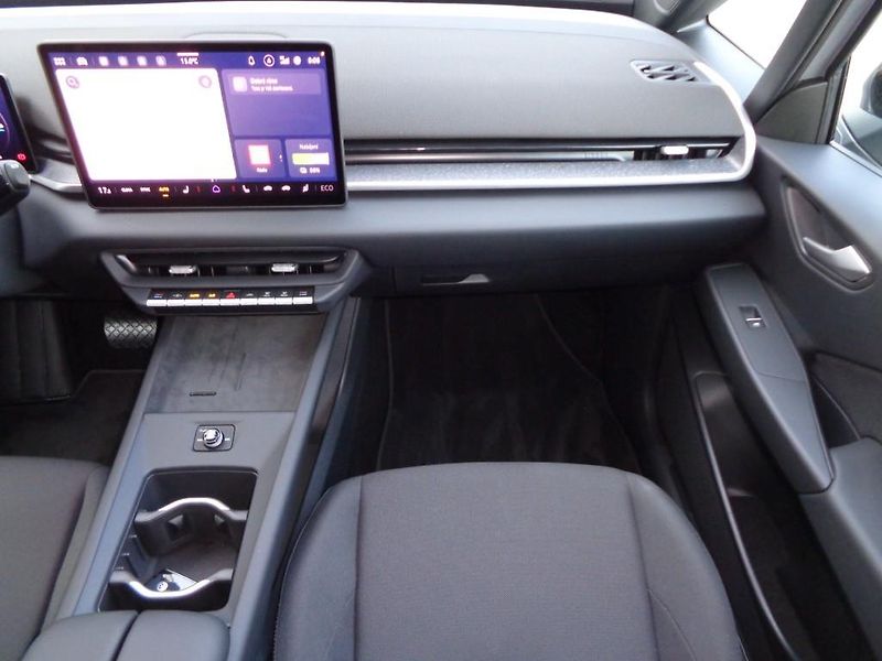 Volkswagen ID.3 NEO LIFE  58 kWh 140 kW - fotka 22 z 30