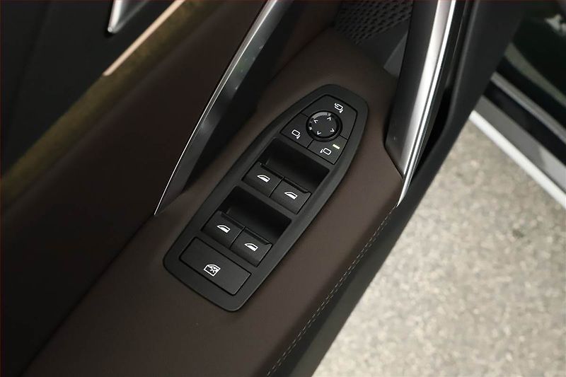 BMW X1 (2025) sDrive18i, XLine Edition - fotka 16 z 17