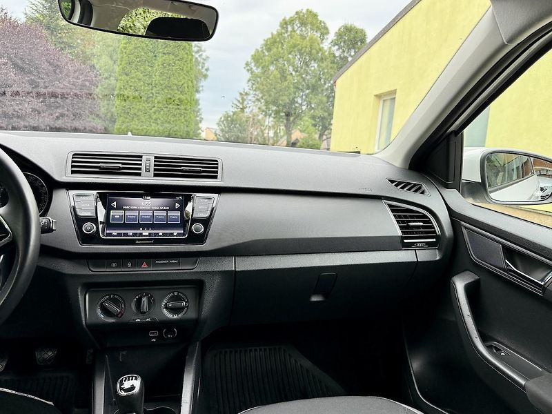 Škoda Fabia (2022) 1,0TSi 70kW Koup.ČR,57.000km - fotka 7 z 15