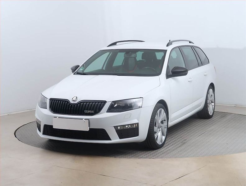 Škoda Octavia (2015) RS 2.0 TDI, Automat, Kůže - fotka 2 z 16