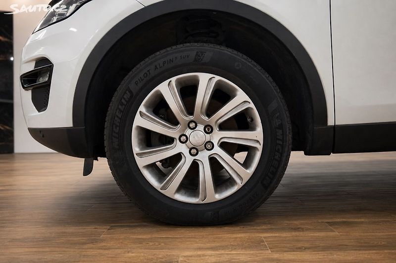 Land Rover Discovery Sport - NEPOJÍZDNÝ - fotka 28 z 28
