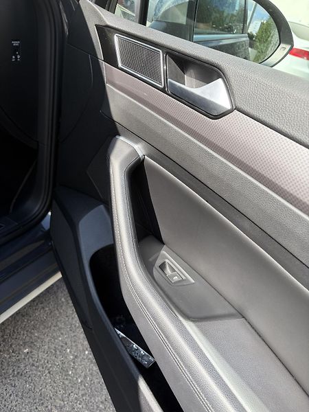 Volkswagen Passat Variant (2019) - fotka 18 z 22