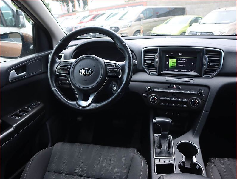 Kia Sportage (2016) 2.0 CRDi, 4X4, Automat - fotka 7 z 20