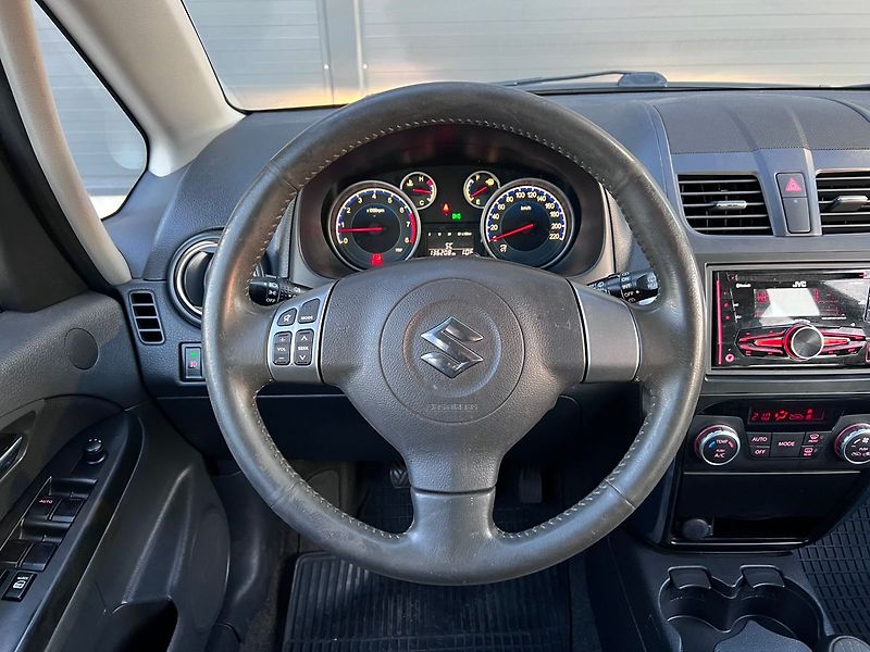 Suzuki SX4 1,6 VVti-VÝHŘEV.S-ALU - fotka 20 z 34