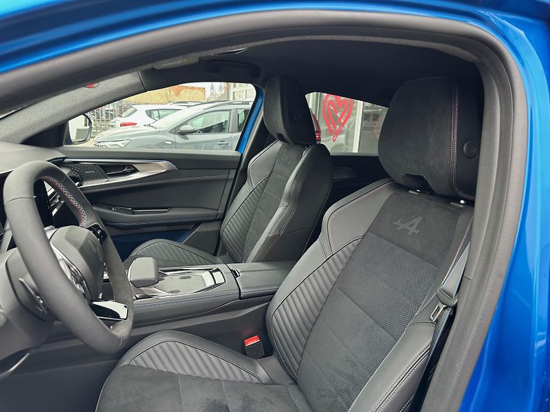 Renault Rafale (2026) esprit Alpine E-Tech full hybr - fotka 23 z 36