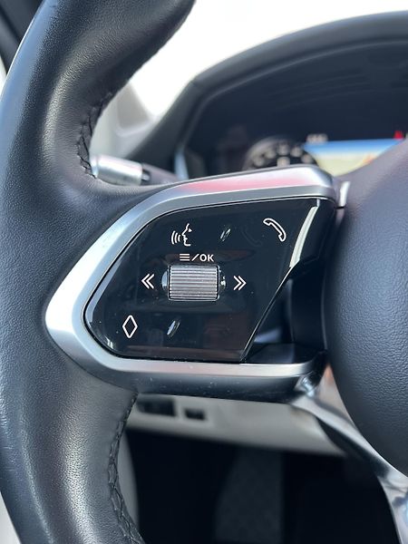 Jaguar I-Pace EV400 AWD HSE 90kWh SOH 98% - fotka 11 z 27