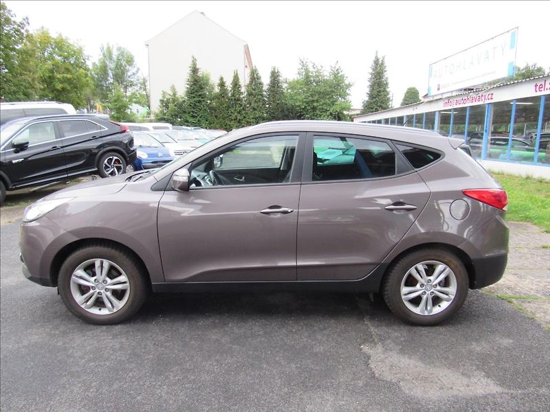 Hyundai ix35 2,0 i 120kW Automat Style - fotka 7 z 30