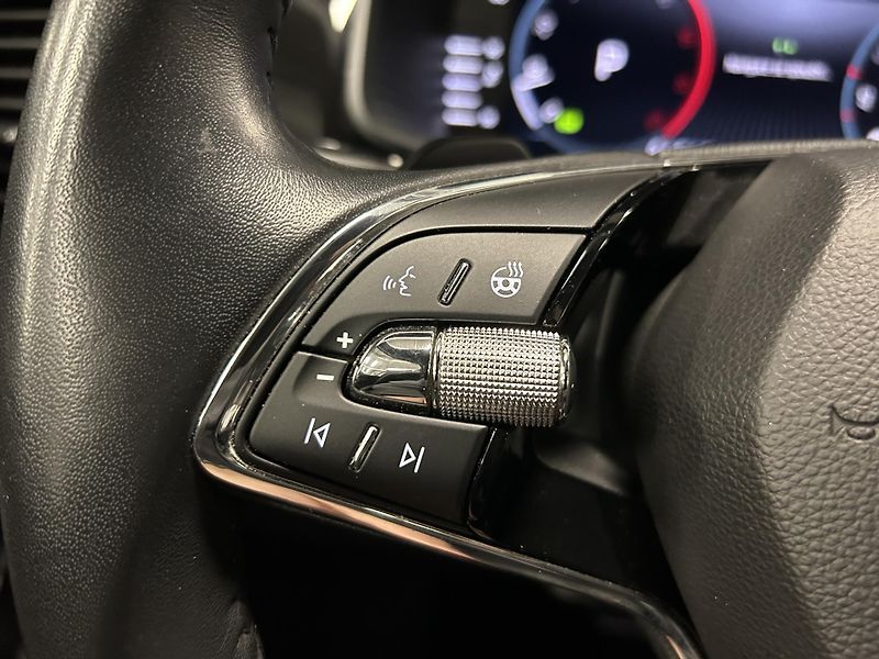 Škoda Kodiaq (2023) 2.0TDi L&K 4x4 7míst Panor 360 - fotka 10 z 52
