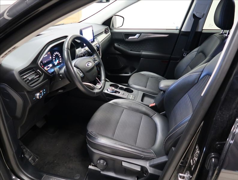 Ford Kuga 2,0 TDCI AUT 4x4 ČR 1 MAJITEL - fotka 7 z 26