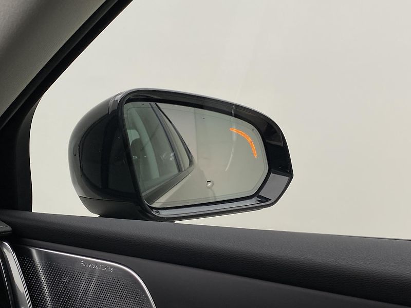 Volvo S60 B5 AWD DARK ULTIMATE REZERVACE - fotka 34 z 57