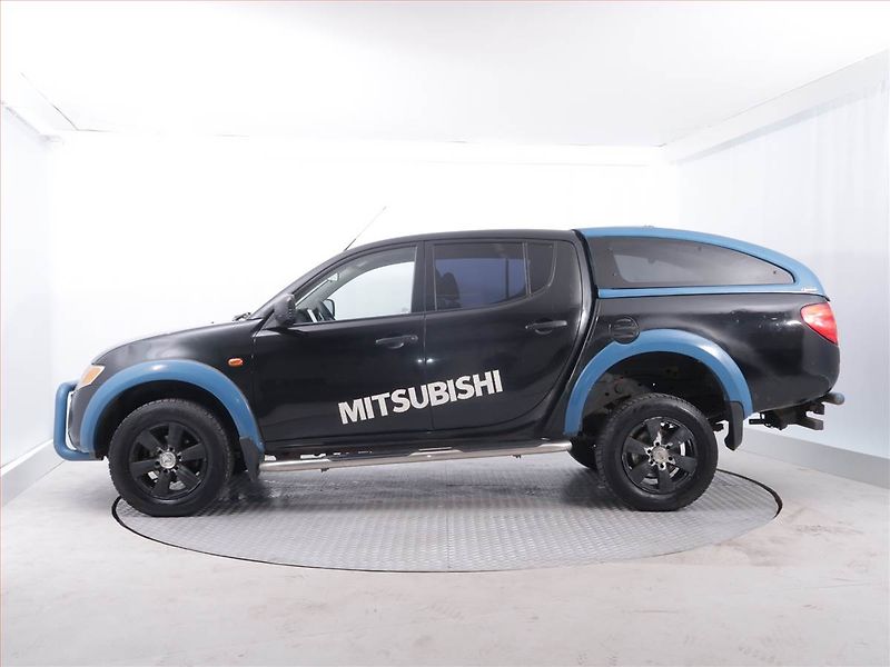 Mitsubishi L200 (2007) 2.5 DI-D, 4X4 - fotka 3 z 17