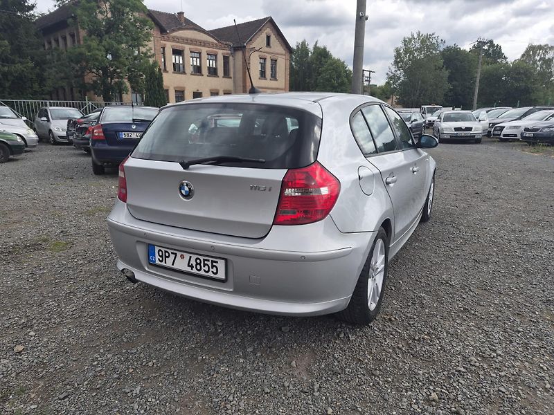 BMW Řada 1 116i, 90 kW, ALU - fotka 10 z 35