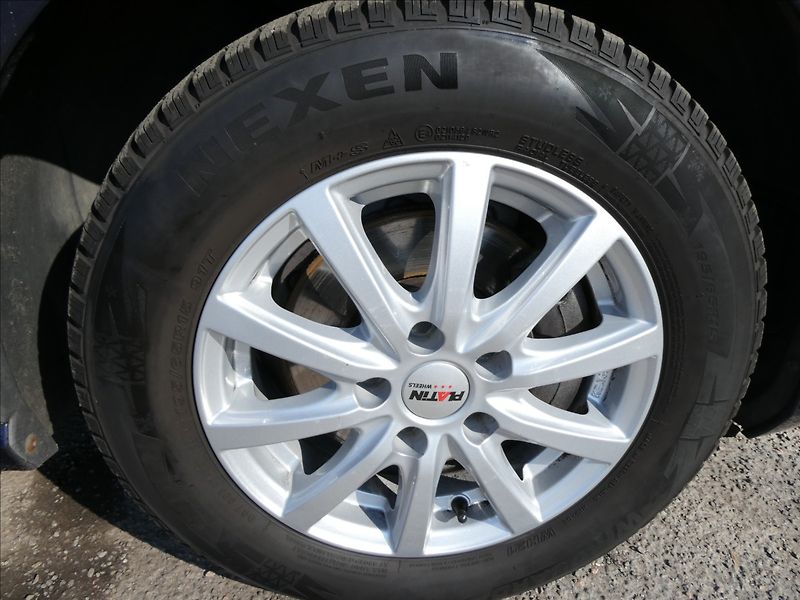 Volkswagen Golf 1,6 TDi 81kW CUP,2xkola,naviga - fotka 12 z 48