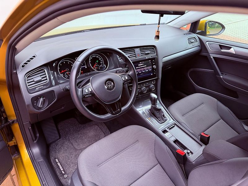 Volkswagen Golf 1.5 TSi Comfortline DSG, ČR - fotka 15 z 26
