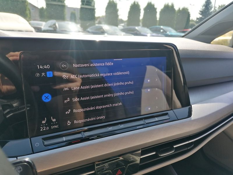 Volkswagen Golf (2022) 2.0 TDi DSG,IQ LED,ACC,PÁDLA - fotka 24 z 35