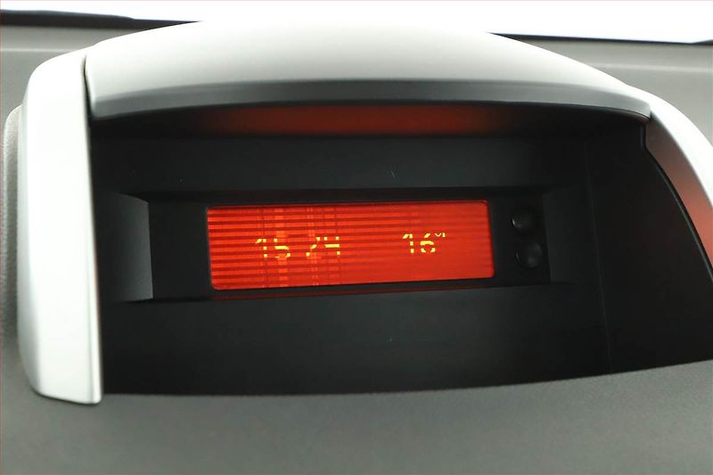 Renault Koleos (2009) 2.0 dCi, 4X4, nová STK - fotka 9 z 13