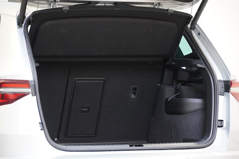 Škoda Karoq 2.0TSI,DSG,4x4,Sportl.NzTopení - fotka 9 z 39