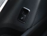 Mercedes-Benz GLA (2017) 220 d 4MATIC, 4X4 - náhled 24