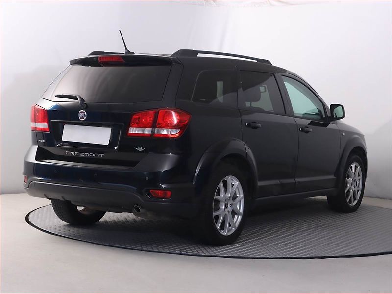 Fiat Freemont (2014) 2.0 MultiJet, 4X4, Automat - fotka 5 z 22