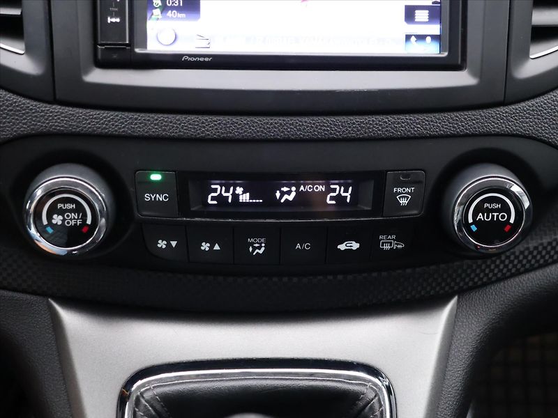Honda CR-V 1,6 D 88kW Comfort CZ Navi - fotka 27 z 38