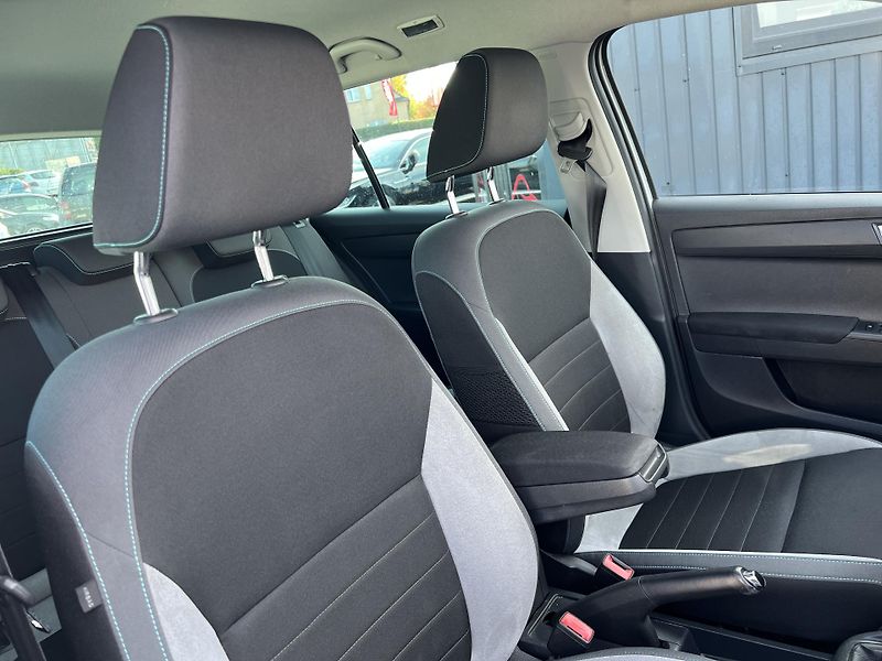 Škoda Fabia JOY 1.0MPi 55kw TEMPOMAT KLIMA - fotka 33 z 42