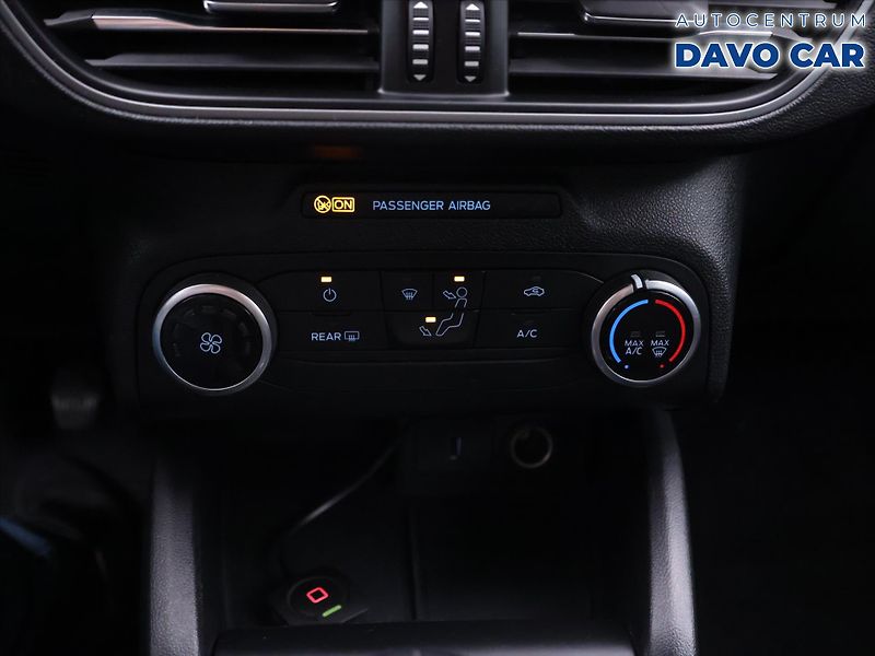 Ford Focus 1,0 EB 92kW CZ DPH 1.Maj. - fotka 16 z 25