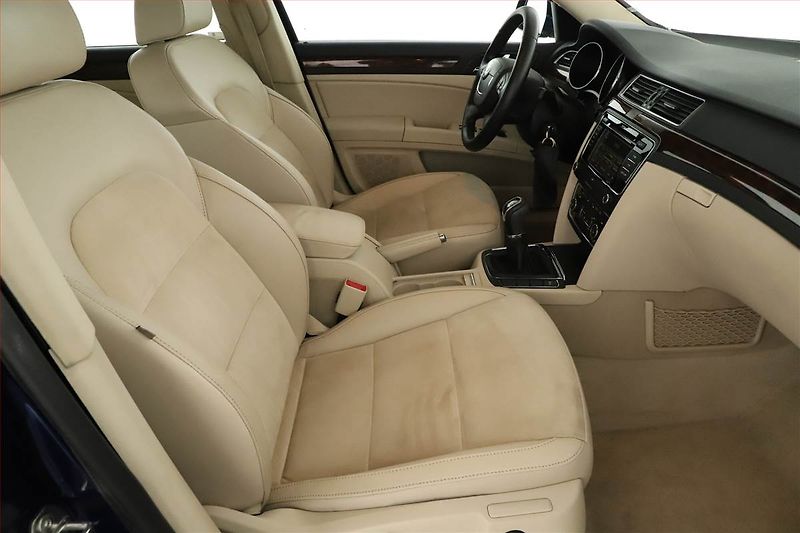 Škoda Superb (2008) Elegance 2.0 TDI, Xenony - fotka 7 z 19