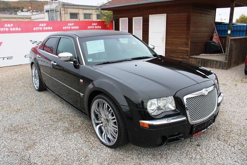 Chrysler 300C (2006) 3,0CRD KŮŽE XENON NAVI ALU 22 - fotka 1 z 19