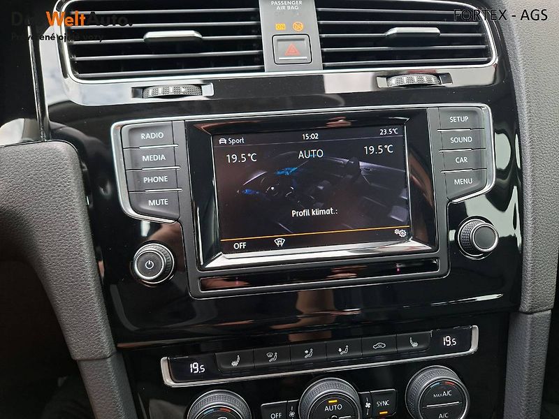 Volkswagen Golf (2014) Variant, 2.0 TDI,110kW,4Motion - fotka 20 z 29