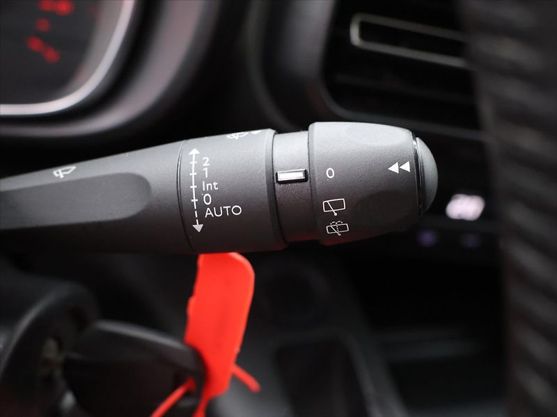 Citroën Berlingo 1,5 BlueHDI 96kW Shine XL CZ - fotka 20 z 25
