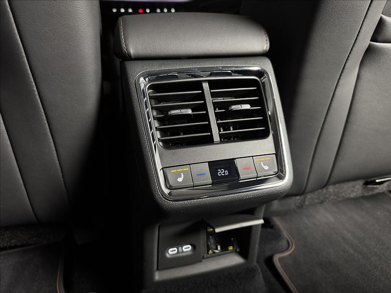 Škoda Enyaq 80 LED Matrix Assist Tepelko - fotka 16 z 49