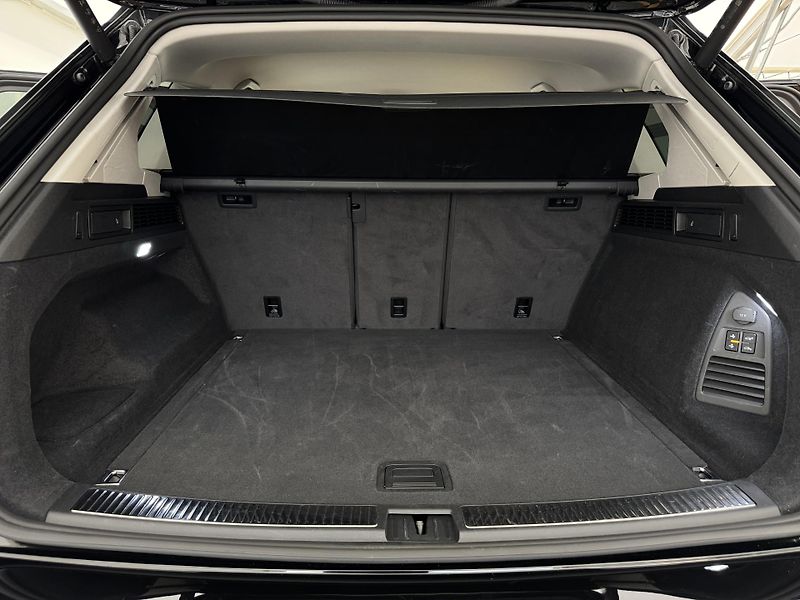 Volkswagen Touareg 3.0Tdi*1-MAJ*DPH*ELEGANCE* - fotka 12 z 44