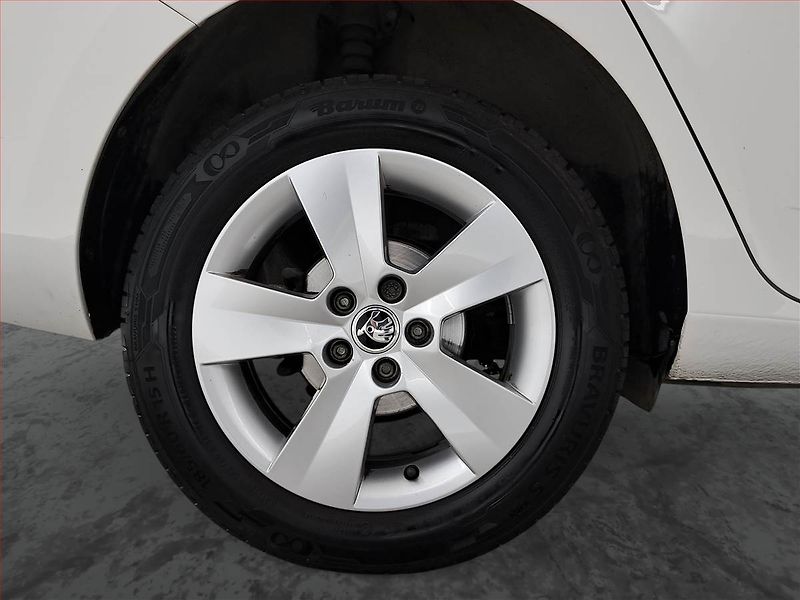 Škoda Fabia (2019) 1.0 TSI, Tempomat - fotka 15 z 16