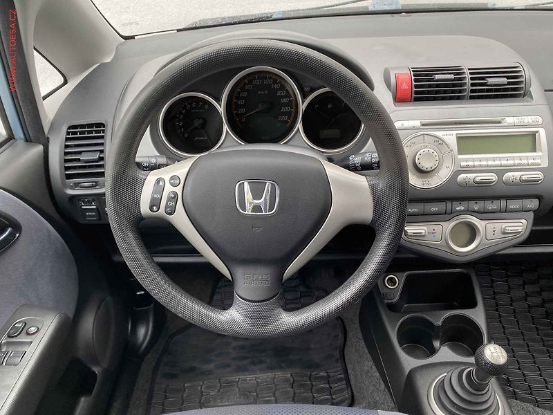 Honda Jazz (2007) 1.3i, ČR, Klima - fotka 11 z 16