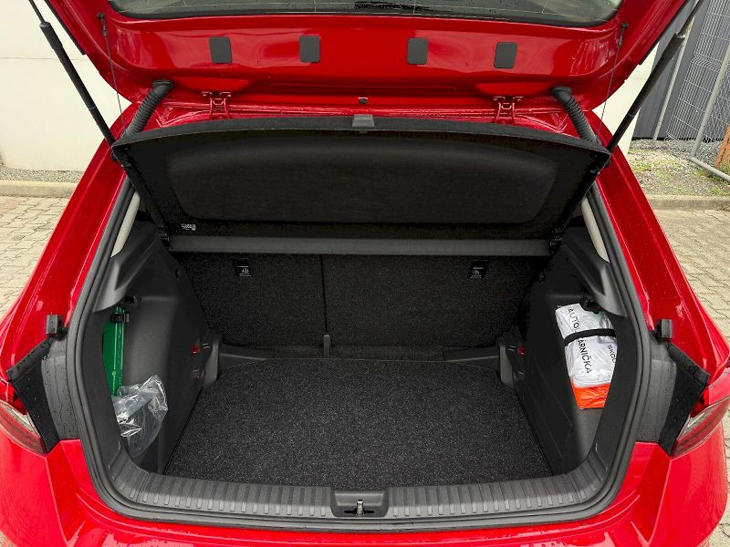 Škoda Fabia (2025) 1.0 TSI 70 kW TopSelection - fotka 20 z 22
